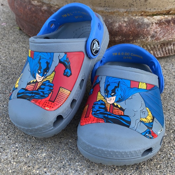 DC Comics BATMAN CROCS / Size 4/5 - Picture 3 of 8